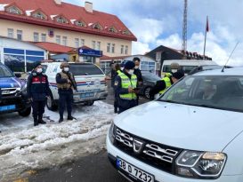 İl Jandarma Komutanı trafik denetiminde