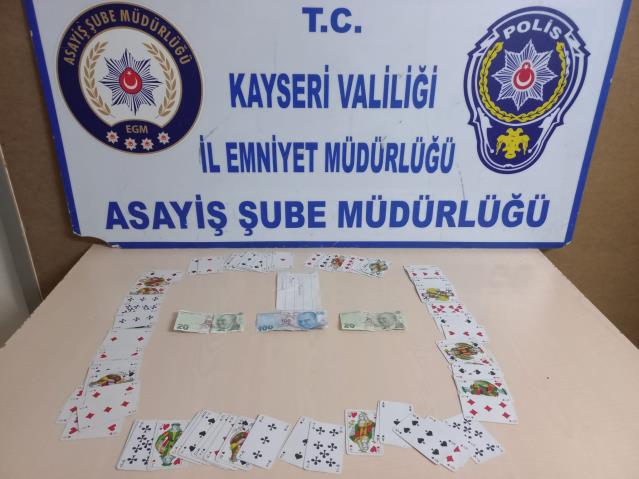 Kayseri’de kumar oynayan 22 kişiye 40 bin lira ceza uygulandı