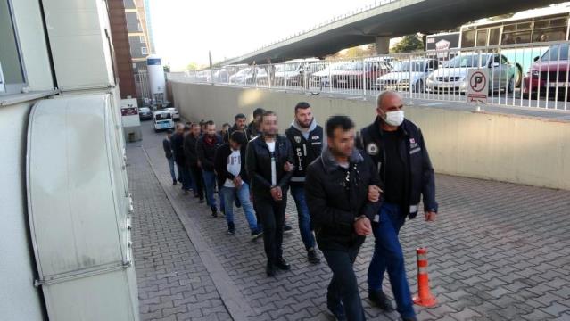 Kayseri merkezli 2 ildeki kaçakçılık operasyonunda 5 tutuklama