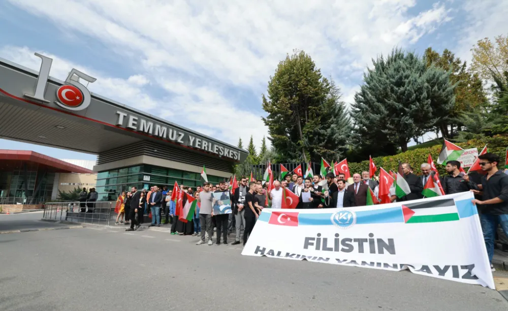 Üniversite öğrencileri, İsrail'i protesto etti