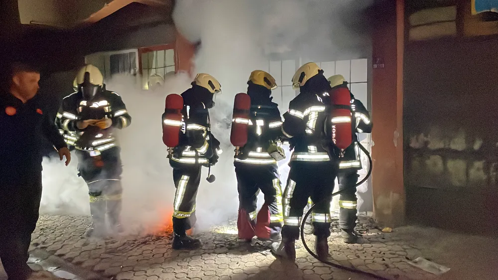 Ayakkabı imalathanesinde çıkan yangın söndürüldü