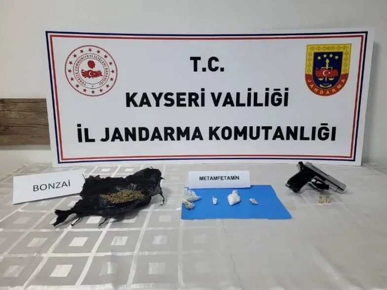 Uyuşturucu operasyonunda 3 şüpheli yakalandı