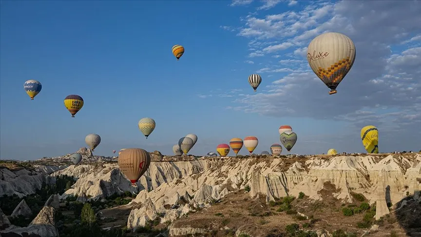 Kapadokya’da balon turları rüzgar nedeniyle hafta sonuna kadar ertelendi