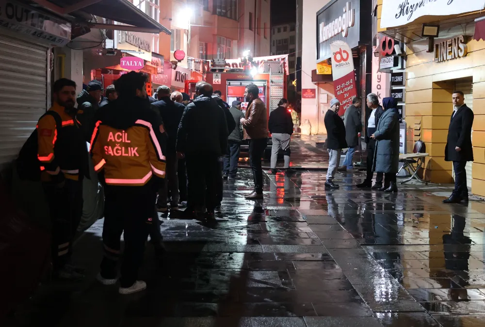 Sivas’ta dershane bulunan binada çıkan yangında 1 öğretmen öldü